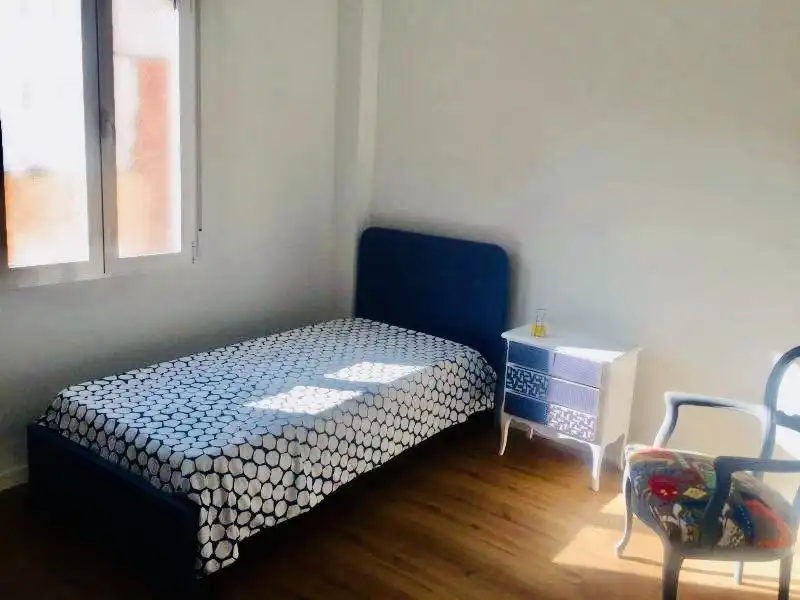 Habitación de Piso de alquiler en Valencia con Aire acondicionado, Calefacción y Parquet