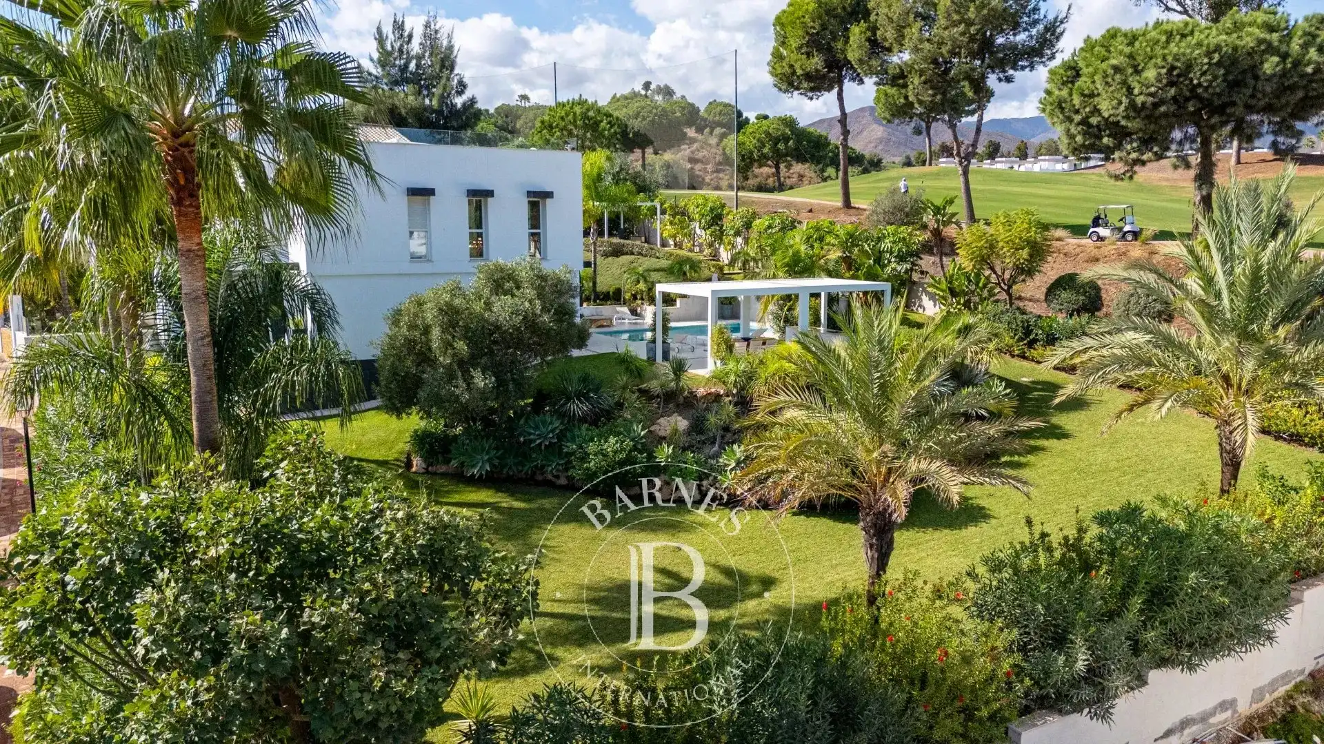 Jardí de Casa o xalet en venda en Marbella amb Aire condicionat, Calefacció i Piscina