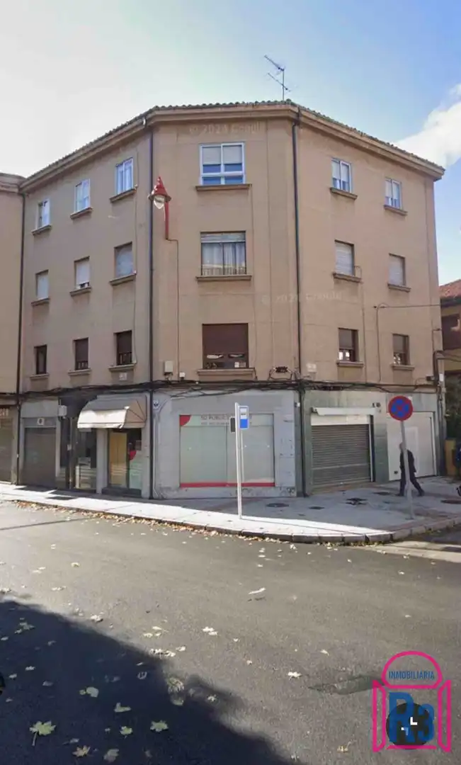 Exterior view of Flat for rent in León Capital   with Heating, Storage room and Furnished