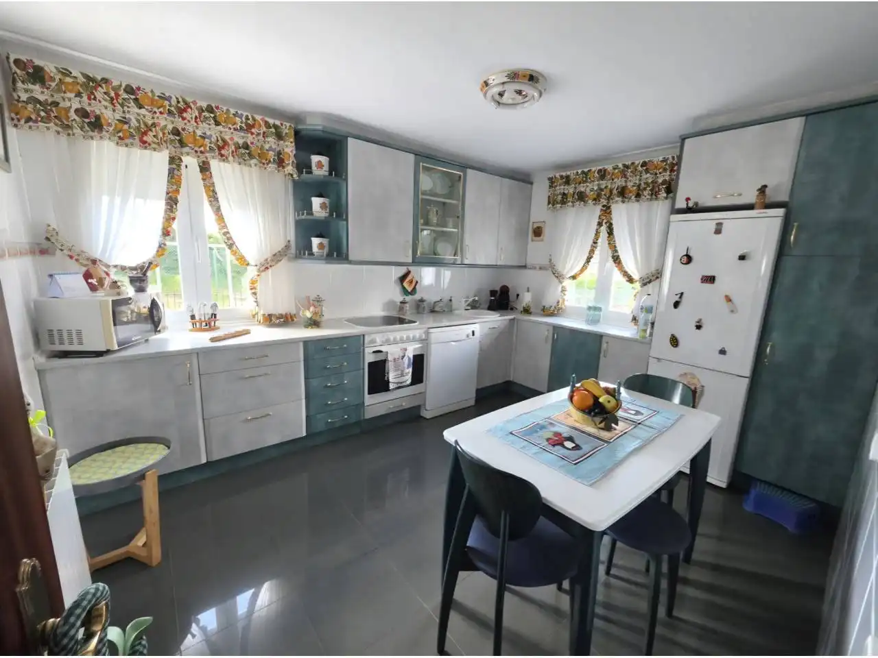 Cocina de Casa o chalet en venta en Puente Viesgo con Jardín privado y Amueblado
