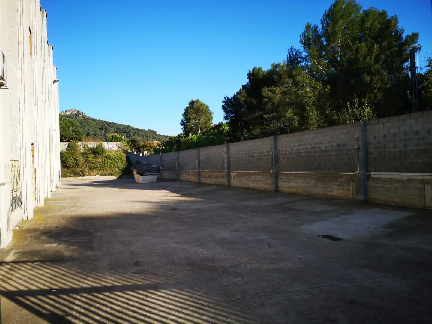 Nau industrial en venda a Santa Maria - Terra Nostra