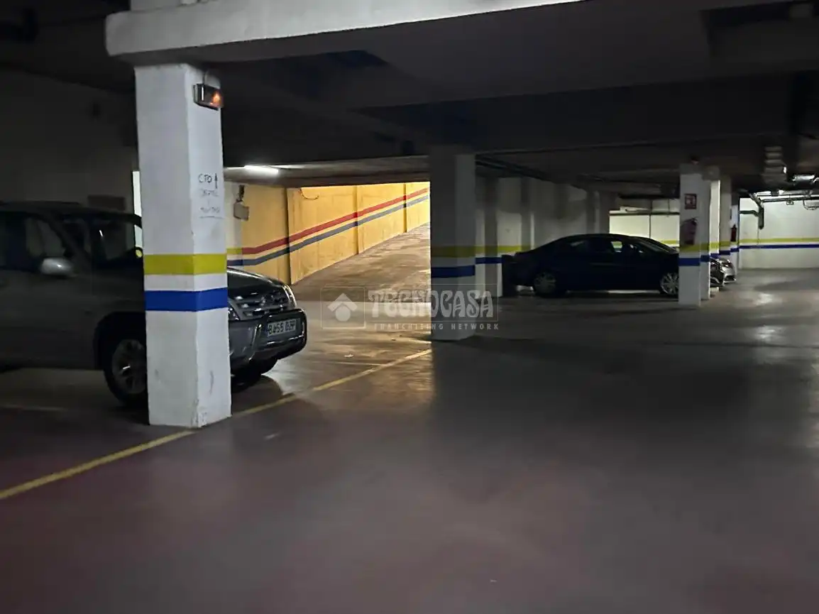 Parking de Piso en venta en Córdoba con Aire acondicionado, Trastero y Balcón