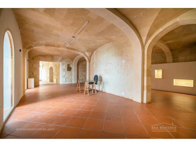 Casa-chalet en Venta en Centre Històric