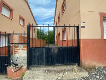 Reihenhaus mit Balkon zum Verkauf in Belmonte de Tajo