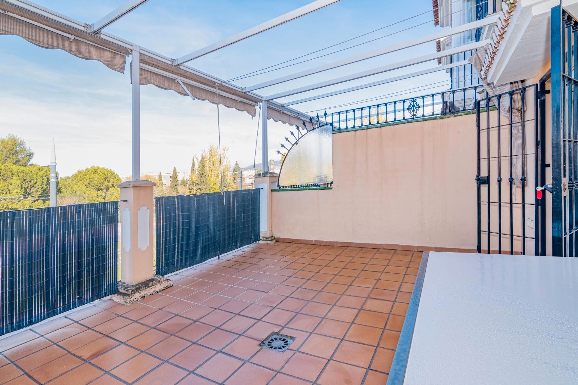 Terrace of Duplex for sale in  Granada Capital  with Air Conditioner and Heating