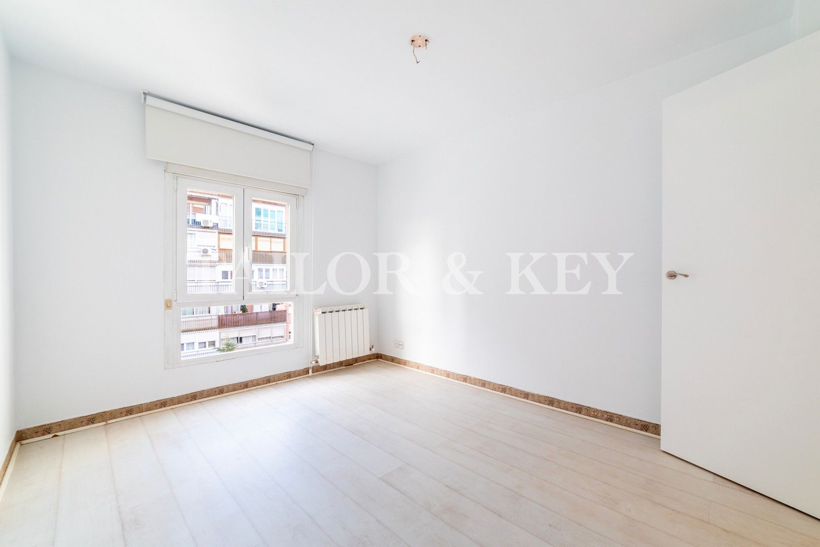 Habitación de Piso en venta en  Madrid Capital con Aire acondicionado, Calefacción y Terraza