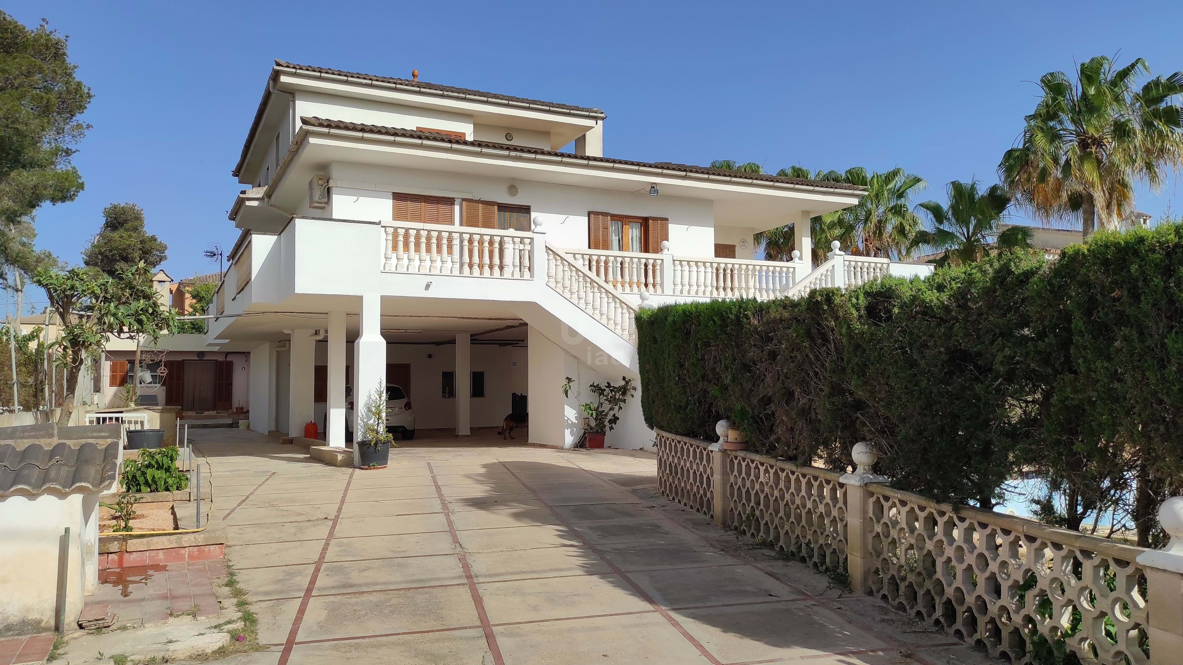 Vista exterior de Casa o chalet en venta en  Palma de Mallorca con Terraza y Piscina
