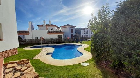 Foto 5 de Casa adosada de alquiler en Avenida del Golf, 11, La Alcaidesa, Cádiz