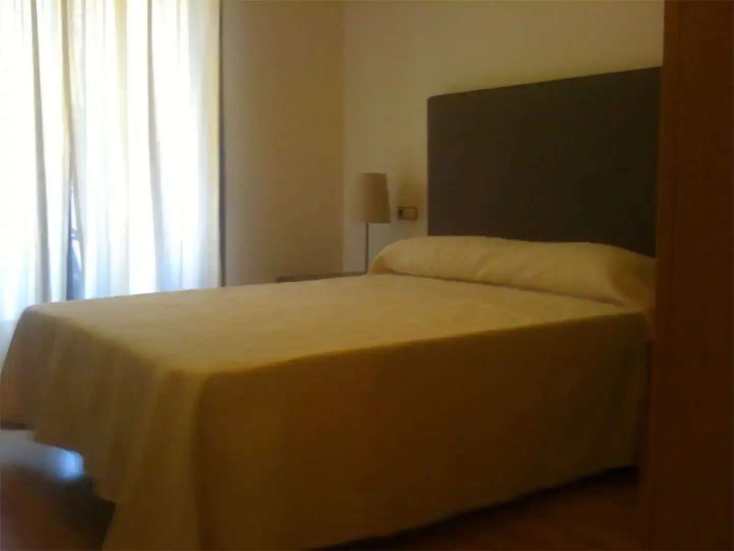 Schlafzimmer von Wohnung zur Miete in Avda. Federico Garcia Lorca - Nueva Estación Autobuses