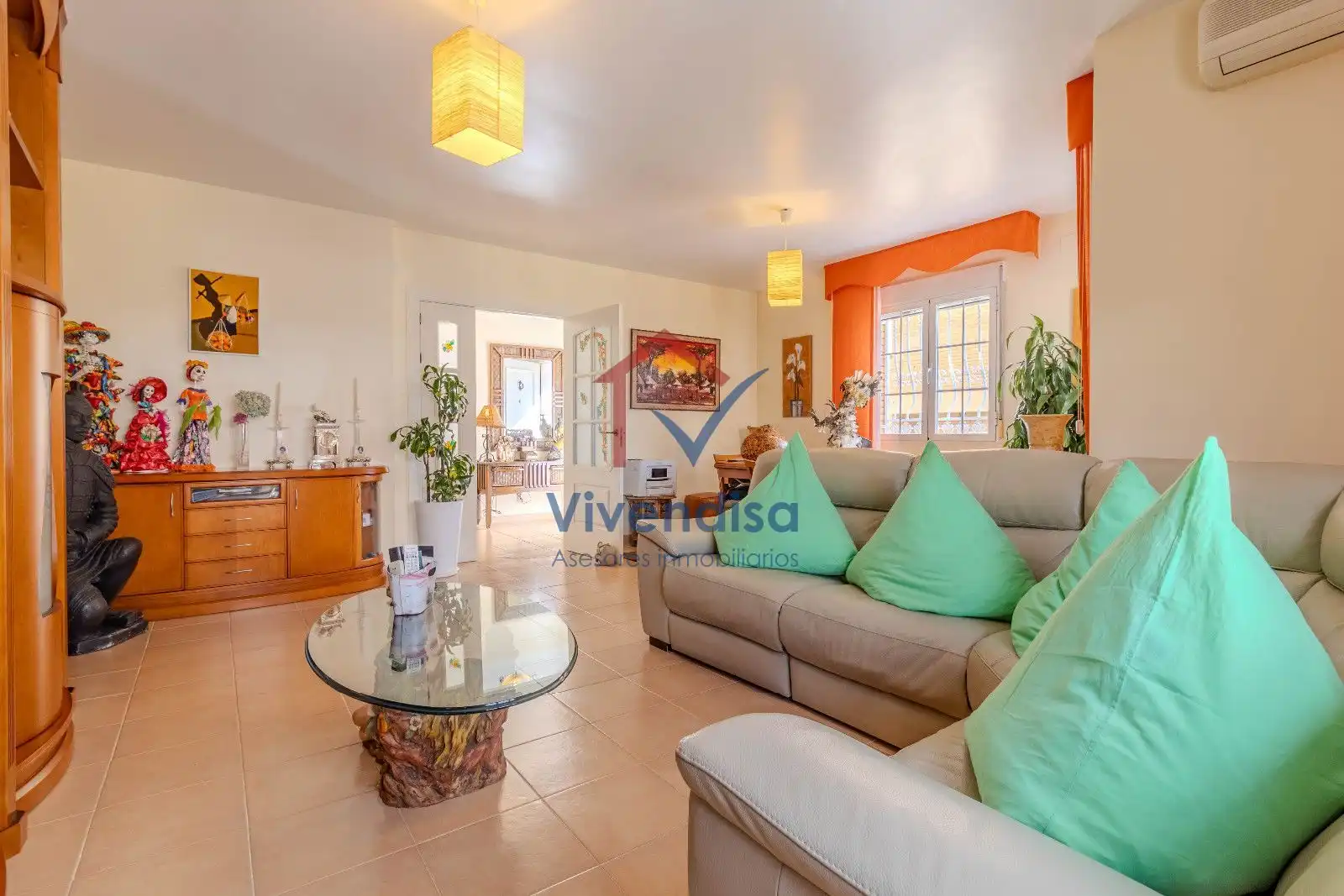 Sala de estar de Casa adosada en venta en Cabanillas del Campo con Terraza y Piscina