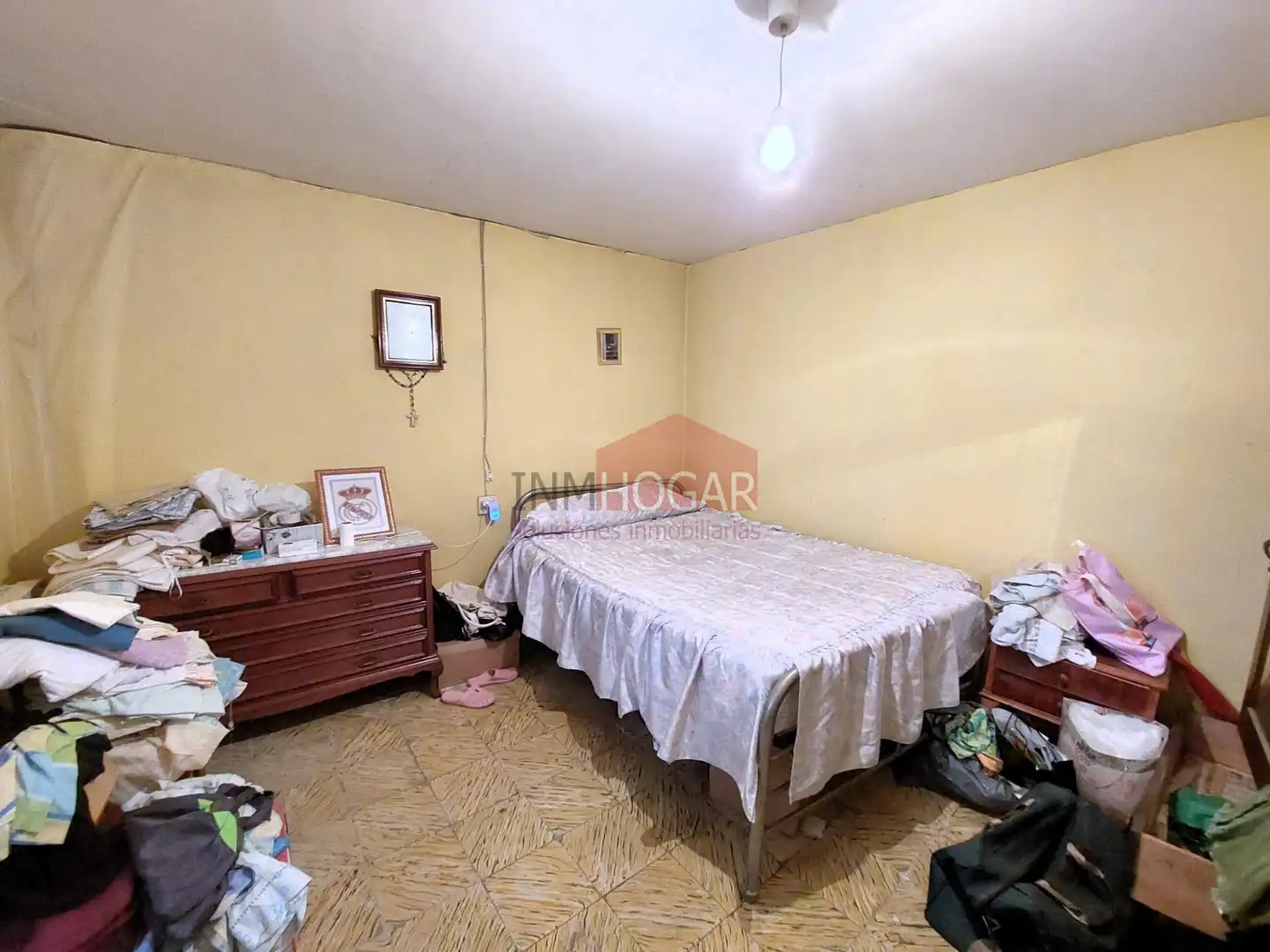 Dormitori de Casa o xalet en venda en Madrigal de las Altas Torres