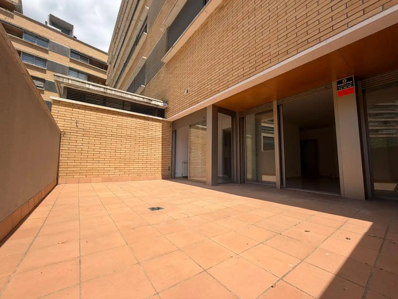 Vista exterior de Planta baja en venta en Girona con Terraza