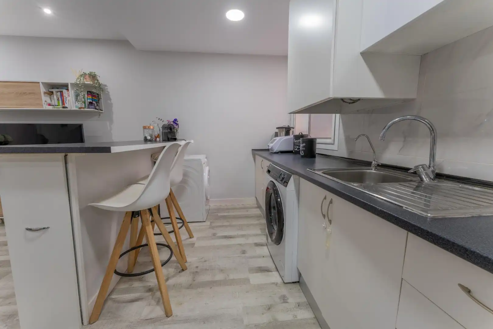 Kitchen of Flat for sale in Elche / Elx  with Air Conditioner and Balcony