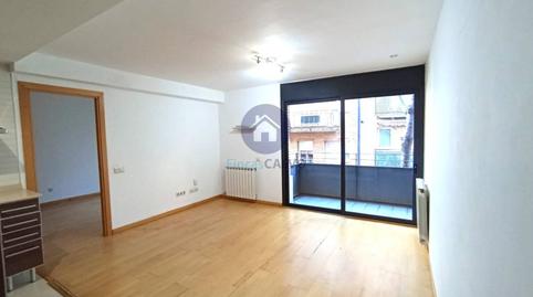 Foto 3 de Apartament en venda a Calle Lluís Ribas, Mercat, Rubí