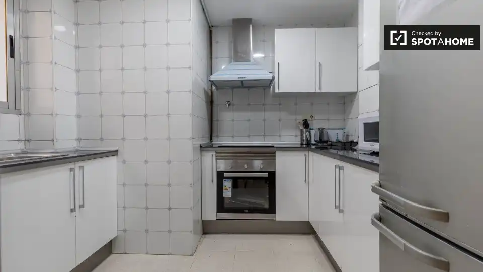 Cocina de Piso de alquiler en Valencia con Aire acondicionado, Calefacción y Amueblado