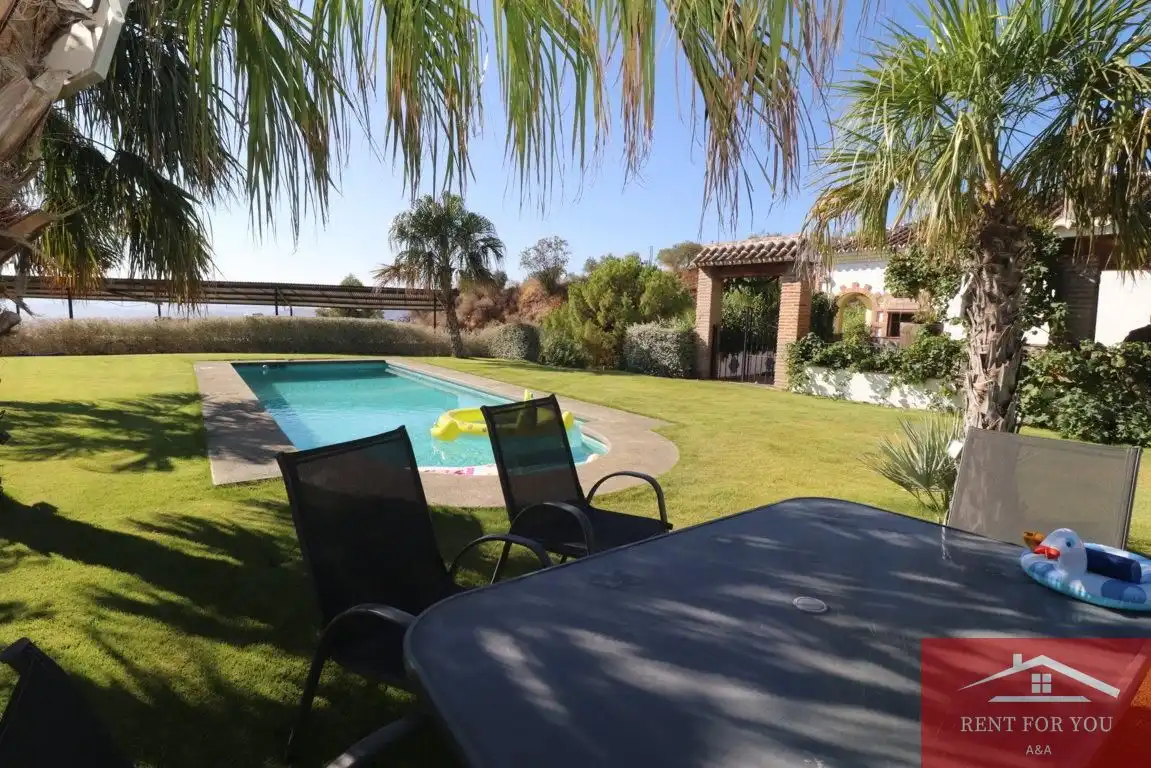 Jardí de Casa o xalet de lloguer en Alozaina amb Aire condicionat, Jardí privat i Piscina