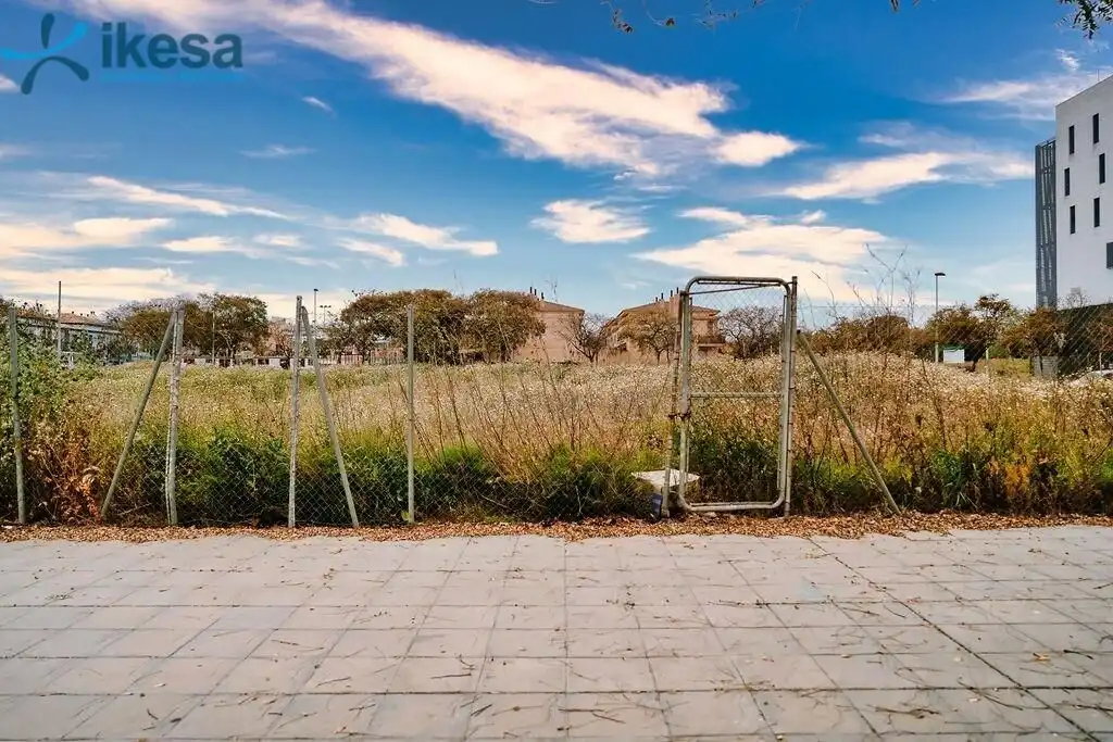 Residencial en venta en Nuevo Parque - Los Rosales - Tráfico Pesado