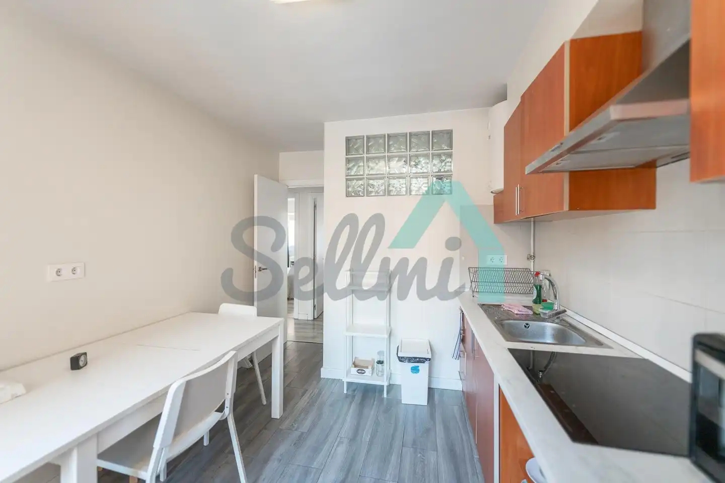 Cocina de Piso para compartir en Oviedo  con Calefacción y Amueblado