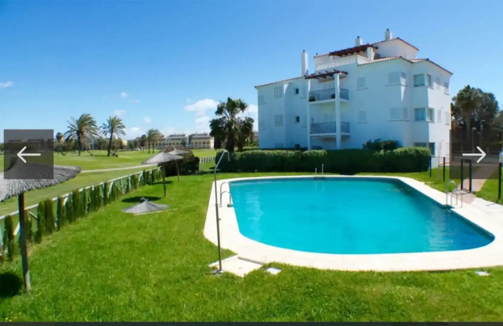Jardín de Piso en venta en Rota con Piscina, Amueblado y Horno