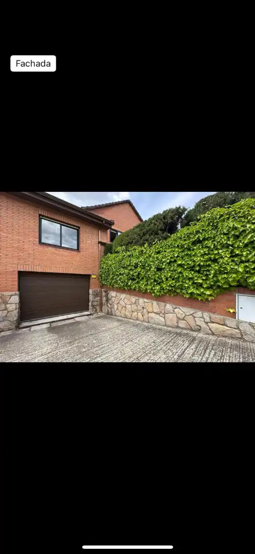 Exterior view of Detached homes for rent in La Navata