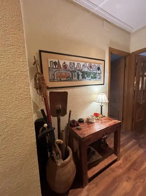 Wohnung zum Verkauf in Madrid mit Klimaanlage, Heizung und Balkon