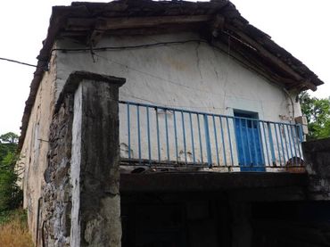 Haus mit Balkon zum Verkauf in Lugar Salcedillo 4