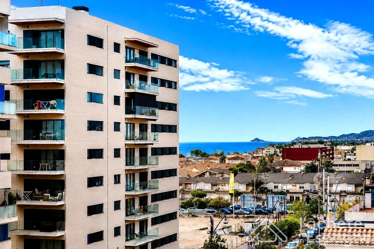 Vista exterior de Ático en venta en Vinaròs con Calefacción, Terraza y Amueblado
