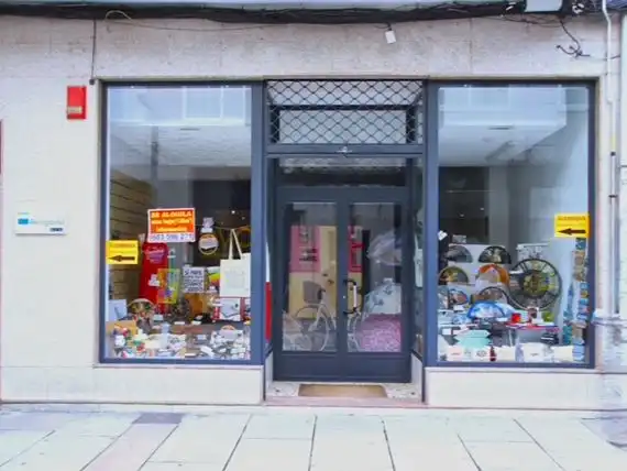 Local comercial de lloguer a Alcalde Rey Daviña 28, Derecha, imagen 2