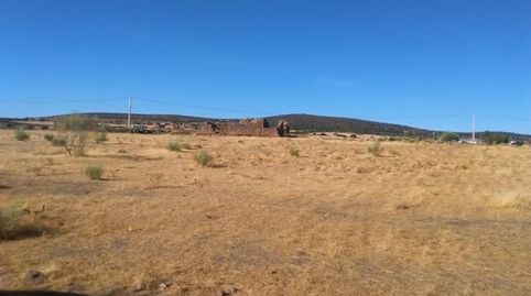 Parcela rustica en el distrito de Valsequillo con ruinas a pie de carretera con una superficie de 2, 5 Hectáreas, 25. 000m2 tiene , Bild 4