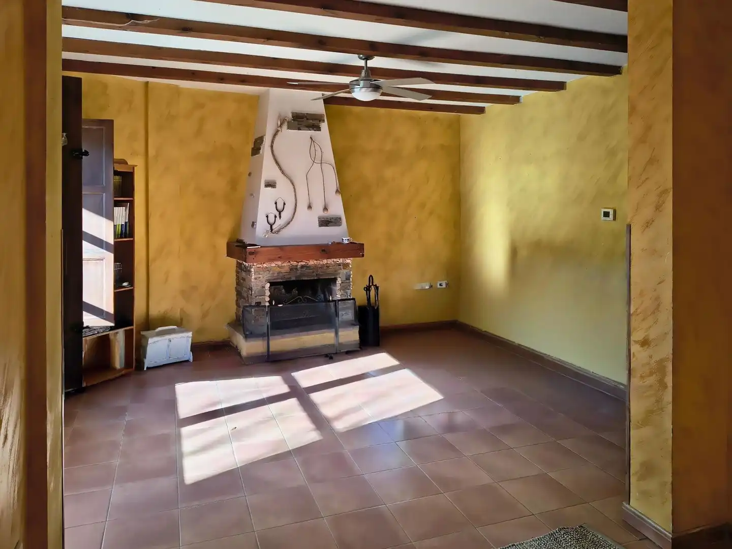 Sala de estar de Casa adosada en venta en Olmeda de las Fuentes con Calefacción y Terraza