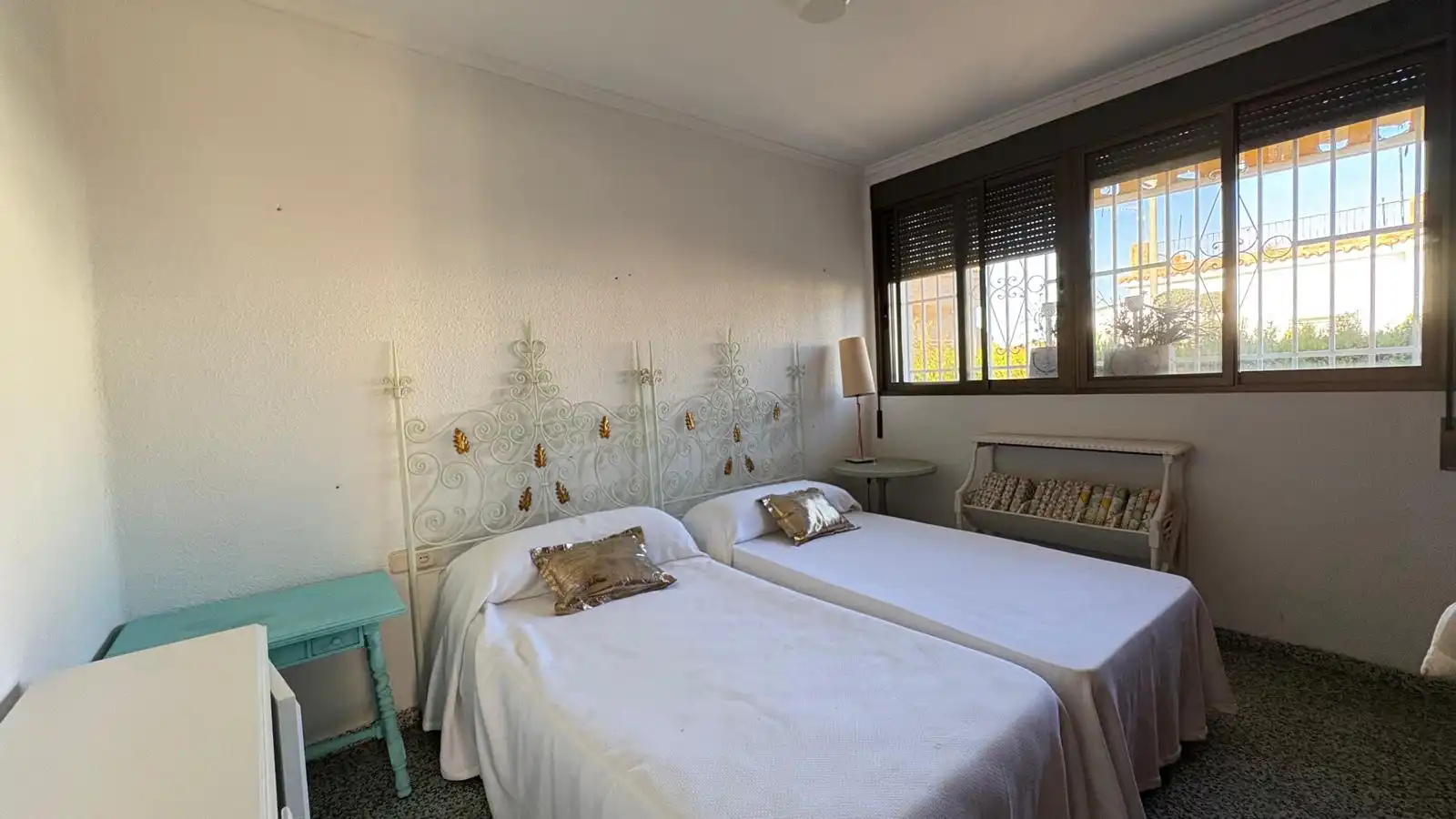 Bedroom of Houses for sale in L'Eliana  with Air Conditioner, Terrace and Storage room