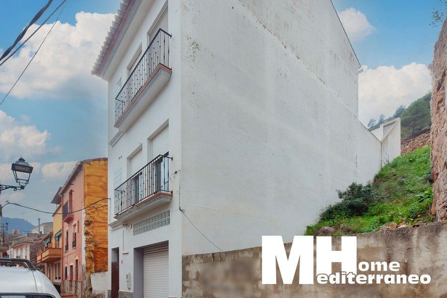 Casa adosada en venda a CALVARIO, Alfondeguilla