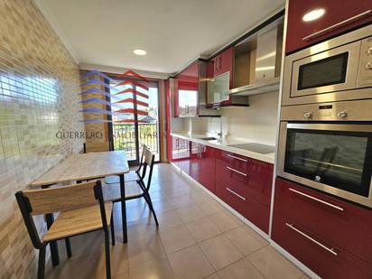 Kitchen of Flat to rent in San Cibrao das Viñas  with Heating, Parquet flooring and Storage room