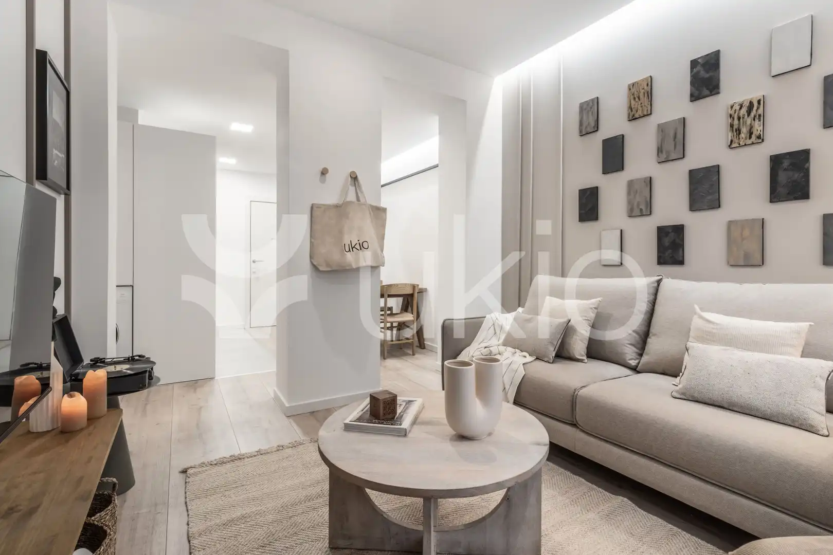 Sala de estar de Apartamento de alquiler en Madrid con Aire acondicionado, Calefacción y Amueblado