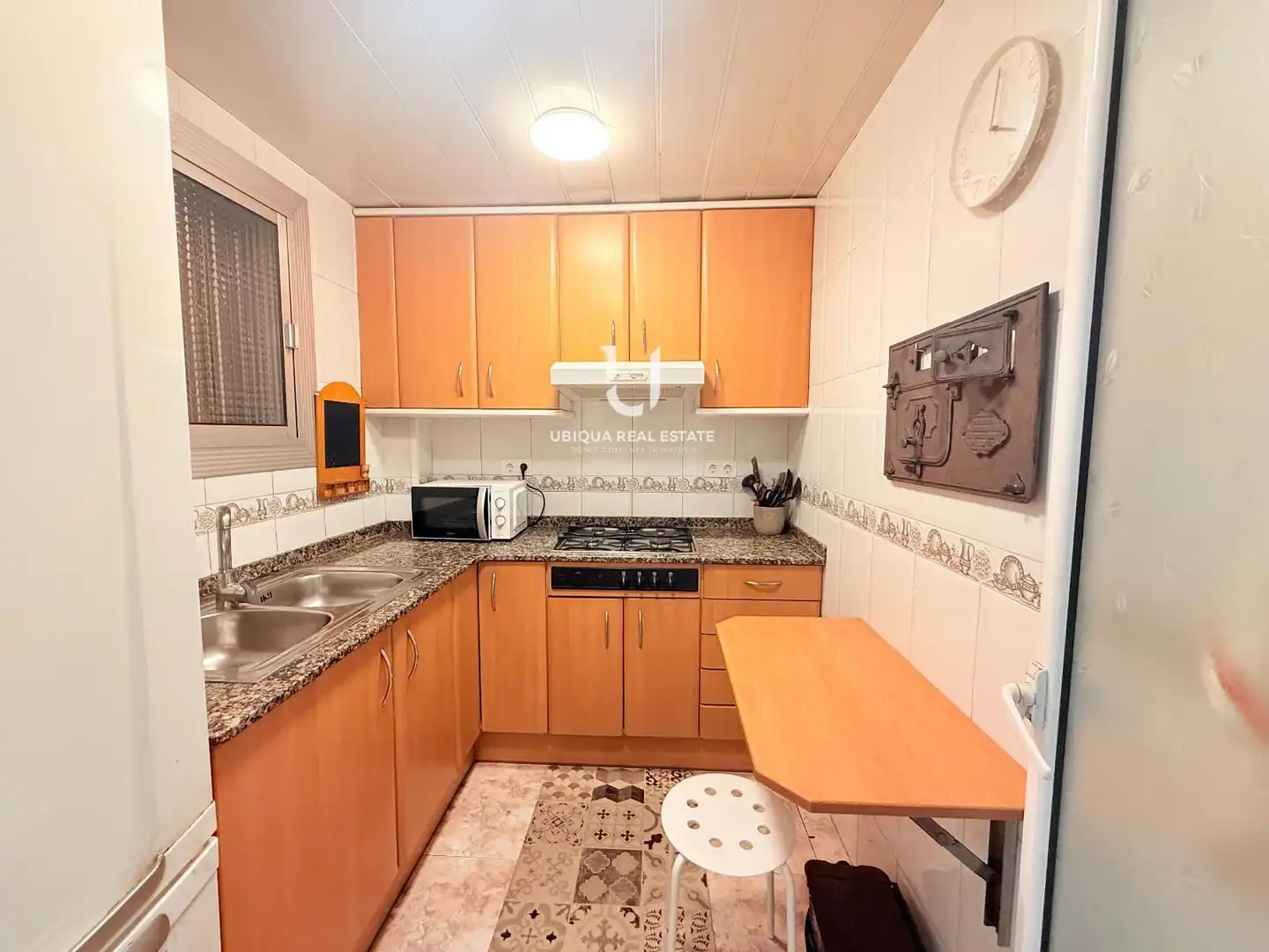 Kitchen of Flat for rent in L'Hospitalet de Llobregat  with Air Conditioner, Heating and Furnished