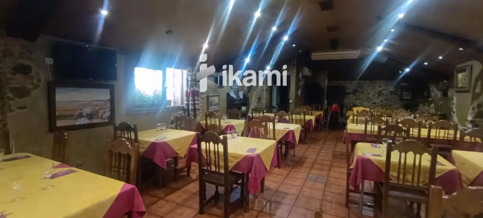 Local en venda en Madrid amb Terrassa, Moblat i Internet