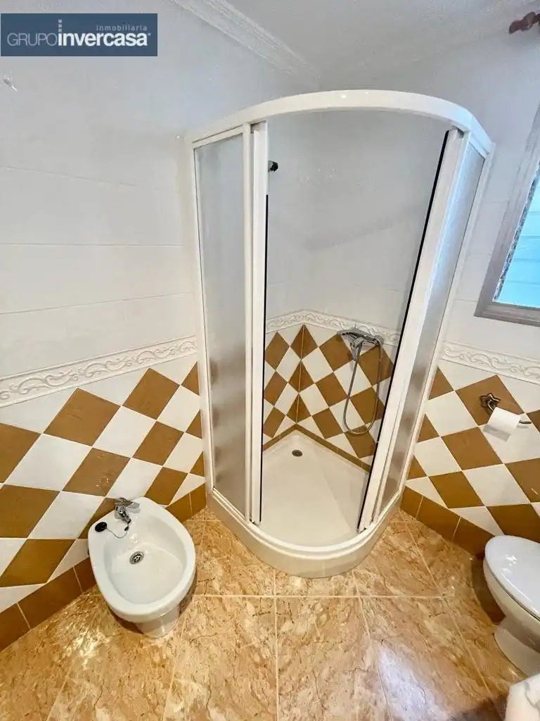 Baño de Piso en venta en Quart de Poblet con Aire acondicionado, Calefacción y Balcón