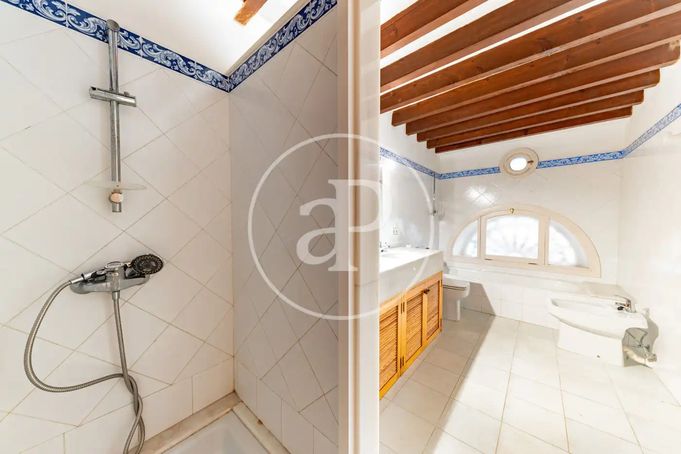Baño de Piso en venta en  Palma de Mallorca con Calefacción, Jardín privado y Terraza