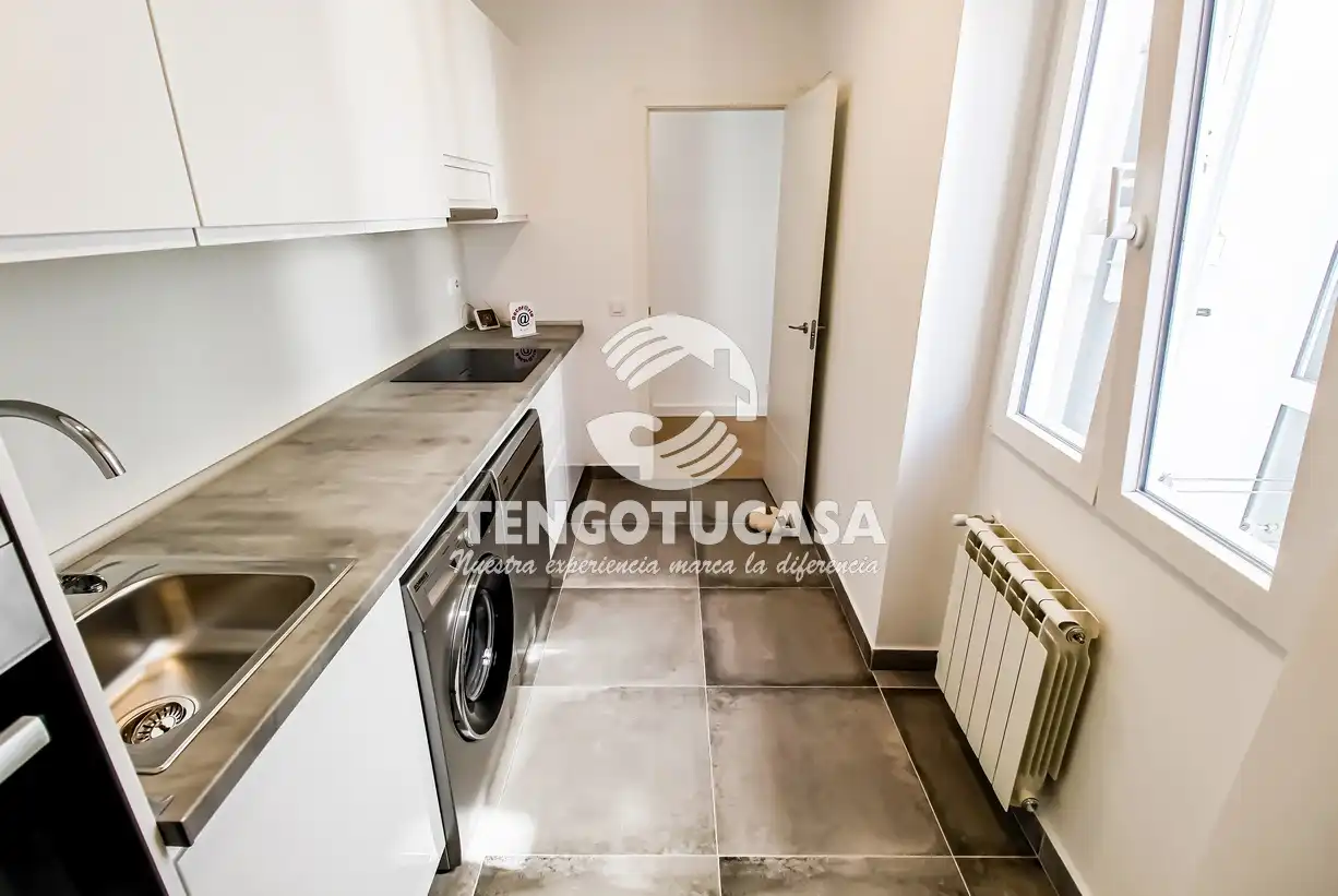 Kitchen of Flat for sale in Madrid  with Air Conditioner, Heating and Furnished