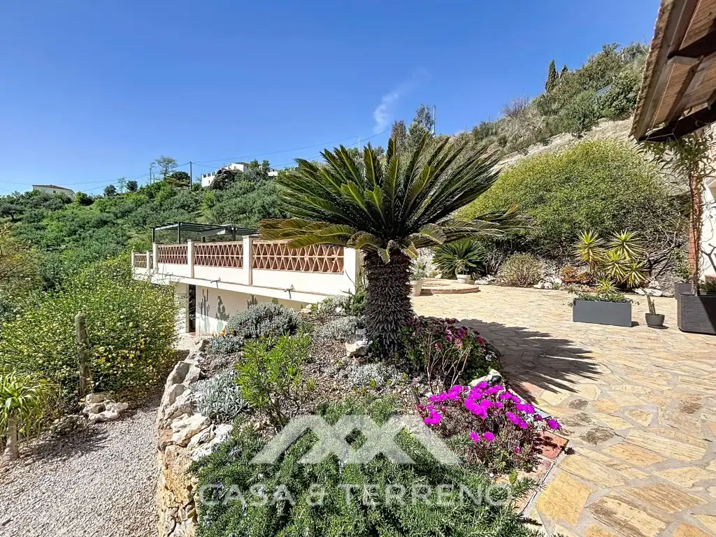 Jardí de Casa o xalet en venda en Alcaucín amb Aire condicionat, Terrassa i Piscina
