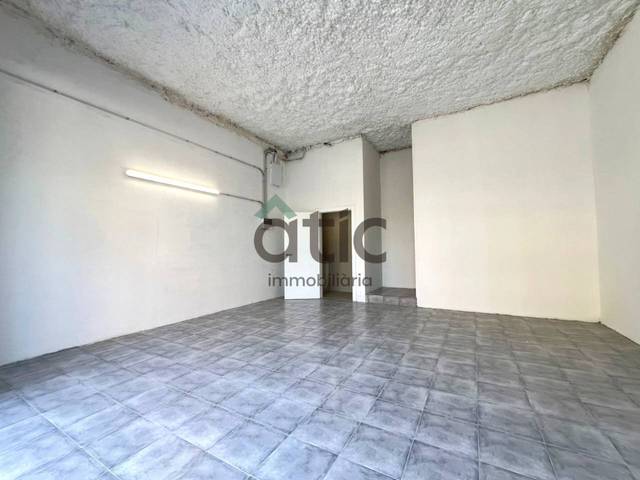 Local comercial en Alquiler en Calle Dibuixant Joan Vilanova, 9 en Plaça Catalunya