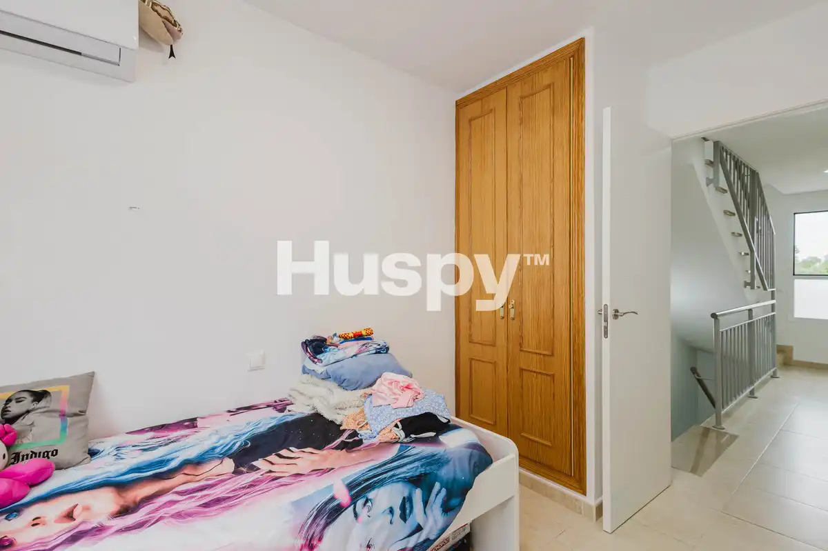 Casa a schiera con terrazza in vendita a Calle Matrona Dionisia Perles B, imagen 21