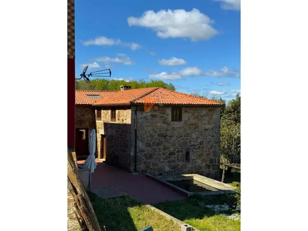 Vista exterior de Casa o chalet en venta en A Estrada  con Jardín privado, Horno y Balcón