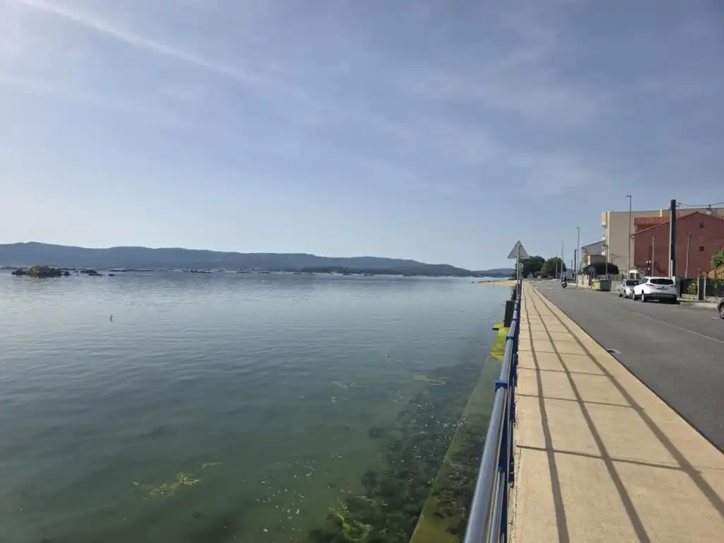 Exterior view of Flat for sale in Vilanova de Arousa  with Parquet flooring, Furnished and Balcony