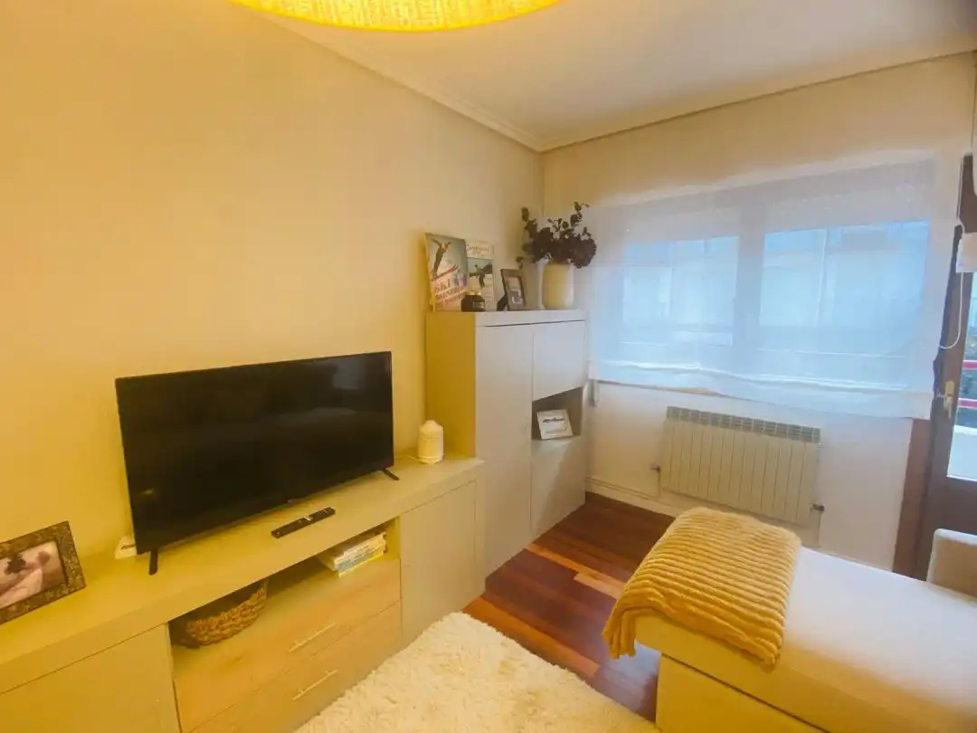 Habitación de Piso de alquiler en Ezcaray con Calefacción, Terraza y Balcón