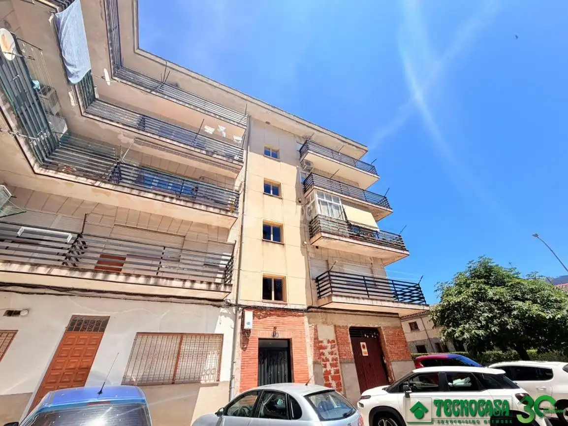 Vista exterior de Piso en venta en Mombeltrán