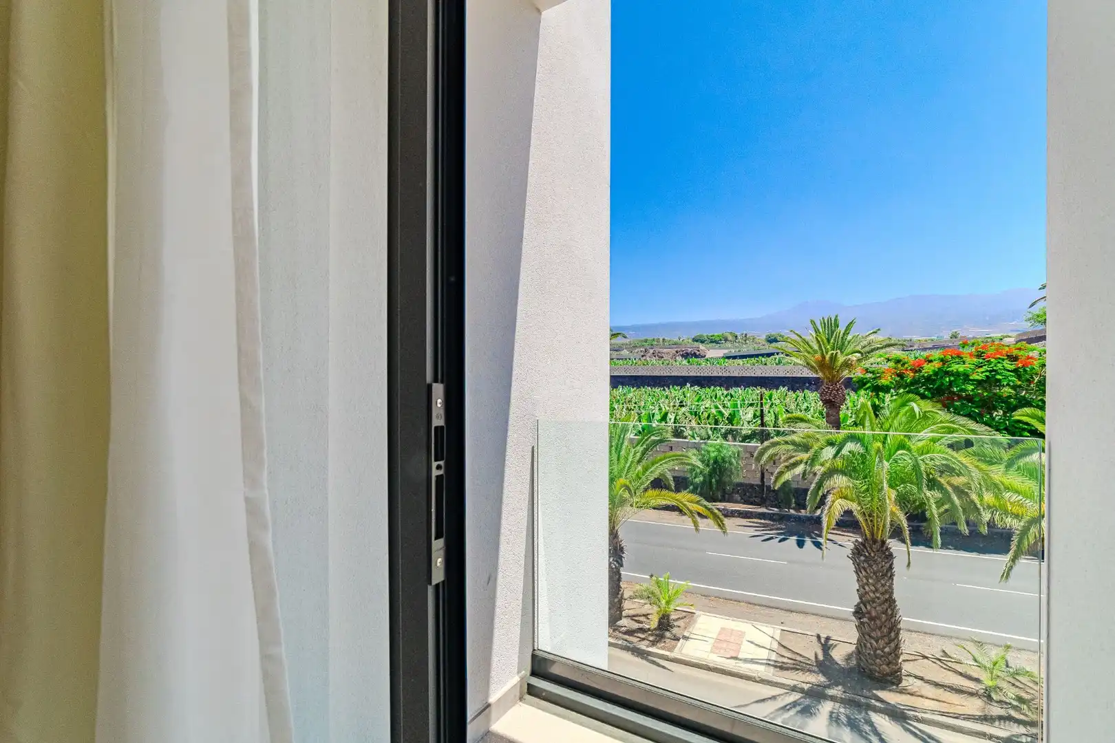 Schlafzimmer von Einfamilien-Reihenhaus zum Verkauf in Guía de Isora mit Terrasse