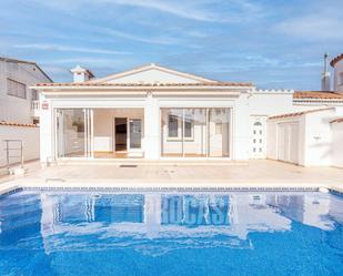 Exterior view of House or chalet for sale in Empuriabrava  with Air Conditioner, Heating and Swimming Pool