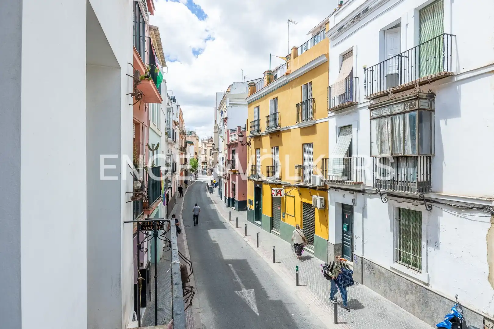 Vista exterior de Casa o chalet en venta en Sevilla con Aire acondicionado, Calefacción y Jardín privado