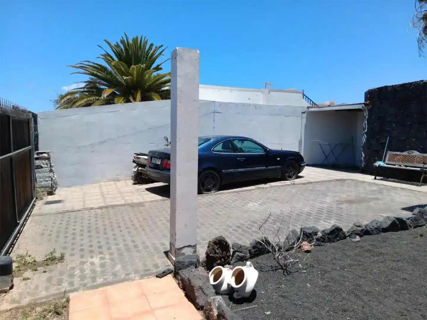 Aparcament de Casa o xalet en venda en Yaiza amb Aire condicionat, Jardí privat i Traster